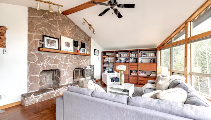 Muskoka Hideaway — Skeleton Lake photo 3